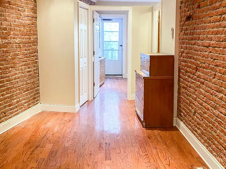 1122 E Passyunk Ave — Photo 5