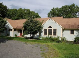150 Old Turnpike Rd, Tewksbury Twp, NJ 07830