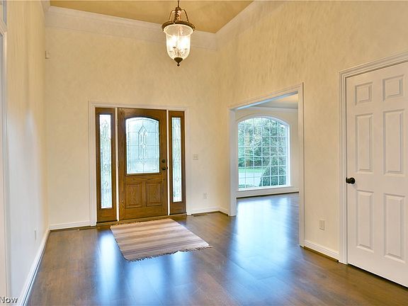 5th image of 540 Warner Rd