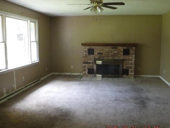 5th image of 2902 Courtlandt Ave
