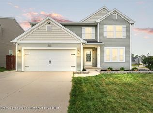 944 Pennine Ridge Way, Grand Ledge, MI 48837