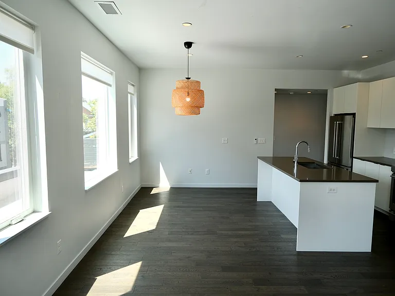1300 N Ogden St #202 — Photo 5