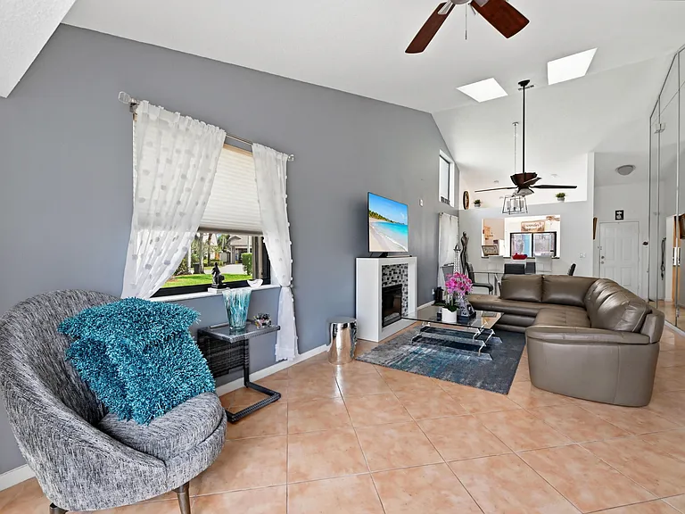 1012 Landings Blvd — Photo 11