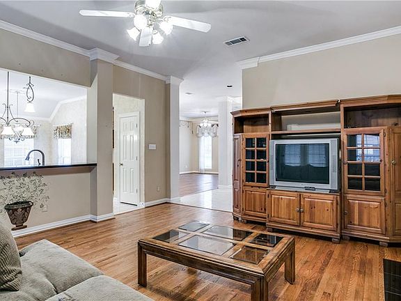 5th image of 3209 Thornbird Ln