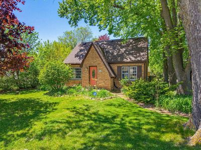 W226N3045 Duplainvlle ROAD, Waukesha, WI, 53186