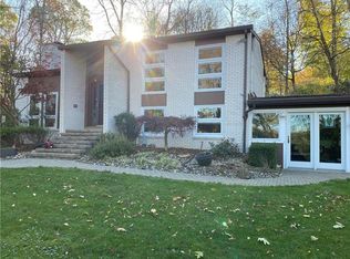 2300 Robbins Station Rd, Irwin, PA 15642