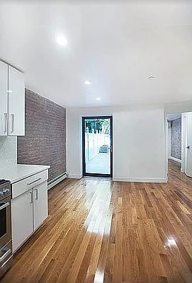 4th image of 159 W 136th St #1R