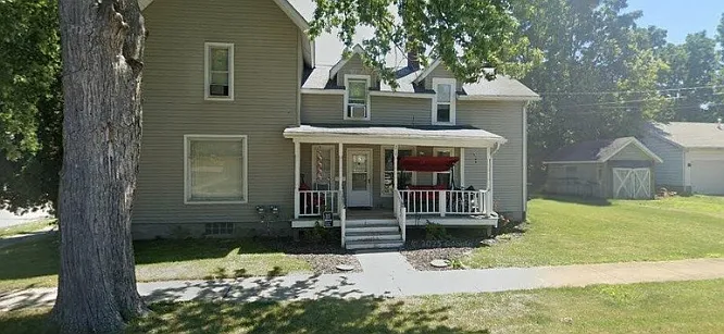 210 N. Ottawa St./211 W. Higham St. — Photo 1