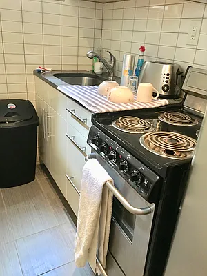 Rented by Warren T Real Estate Corp. | media 29