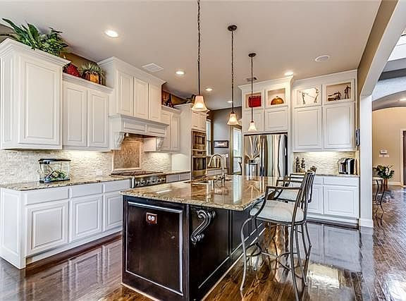 3rd image of 13558 Mercedes Ln