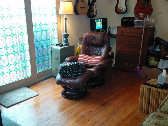 5th image of 726 S Sweetbriar Ave