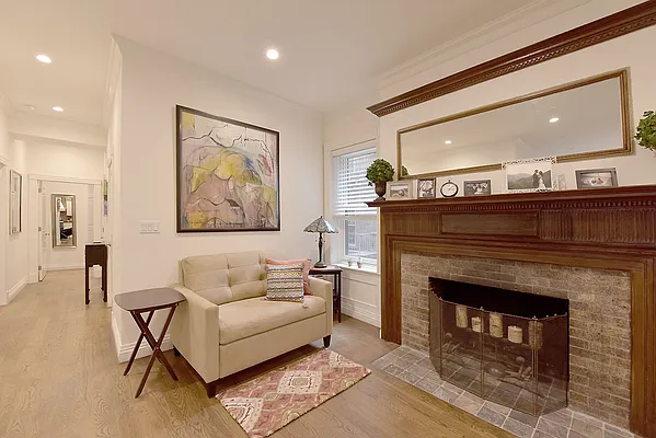 Rented by LEE & ASSOCIATES NYC RESIDENTIAL LLC | media 7