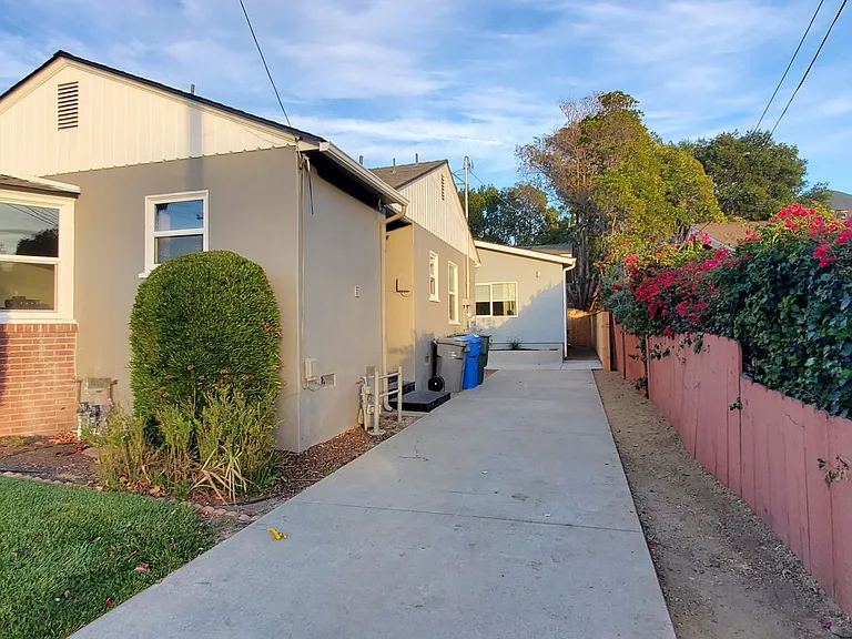 432 Grand Ave — Photo 15