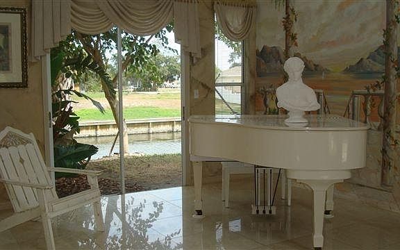 Formal Livingroom