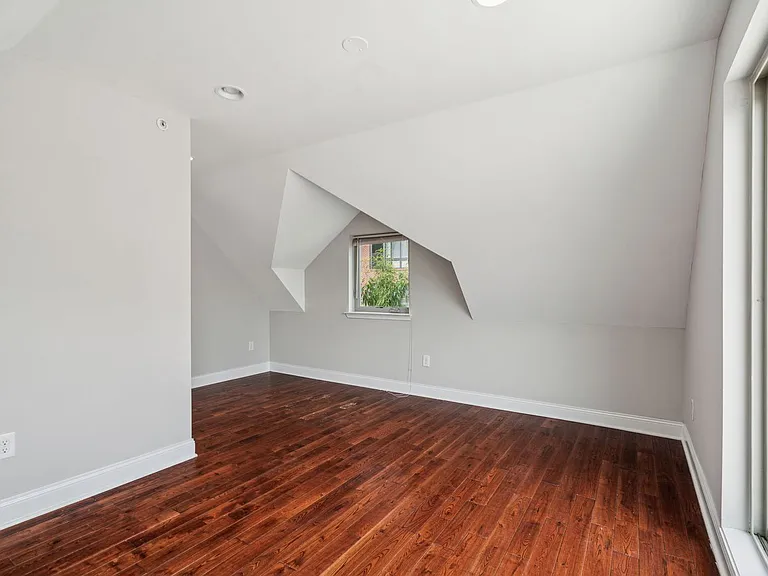 2228 Summer St #3 — Photo 17