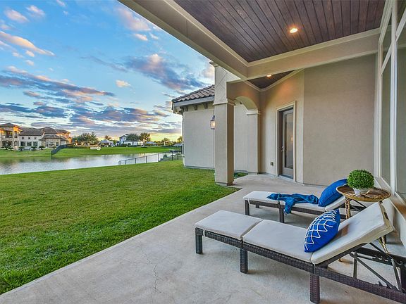 5th image of 10310 Lookout Lake Ct