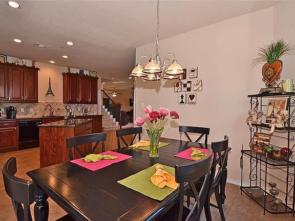 4th image of 2220 Paige Ct