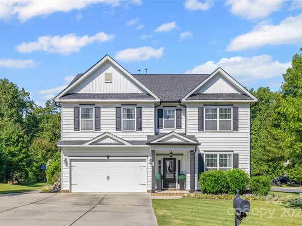 559 Daventry Ct, Clover, SC 29710