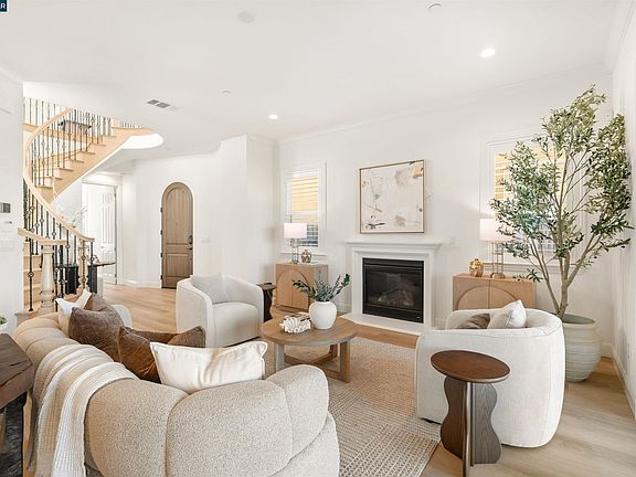 4th image of 1195 Trumpet Vine Ln