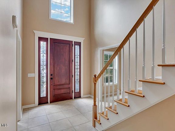 2nd image of 5 Wyndham Way