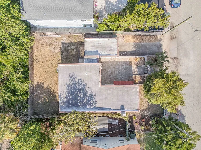 315 Sears Ave — Photo 41