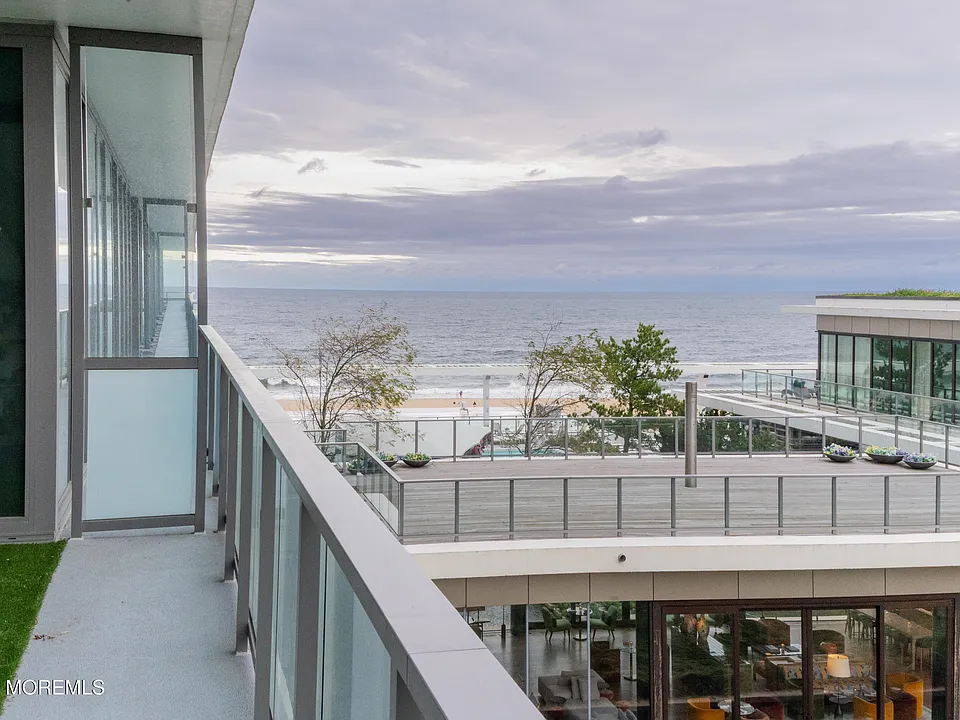 1101 Ocean Ave #605