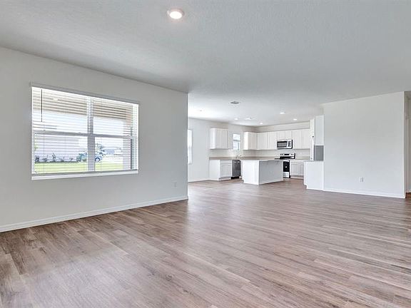 5th image of 3598 Roden Rd