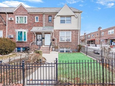 2449 84th St, Flushing, NY, 11370