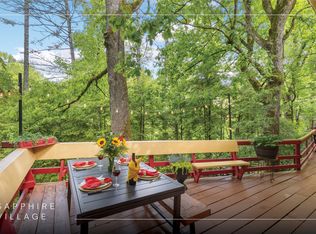 82 Village Way, Sapphire, NC 28774