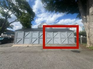 21 Pear St, Fall River, MA 02720