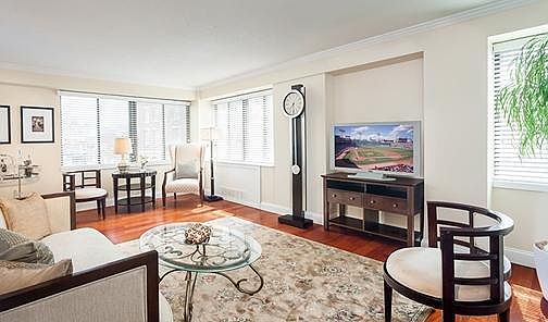 1st image of 2 Regency Plz APT 201