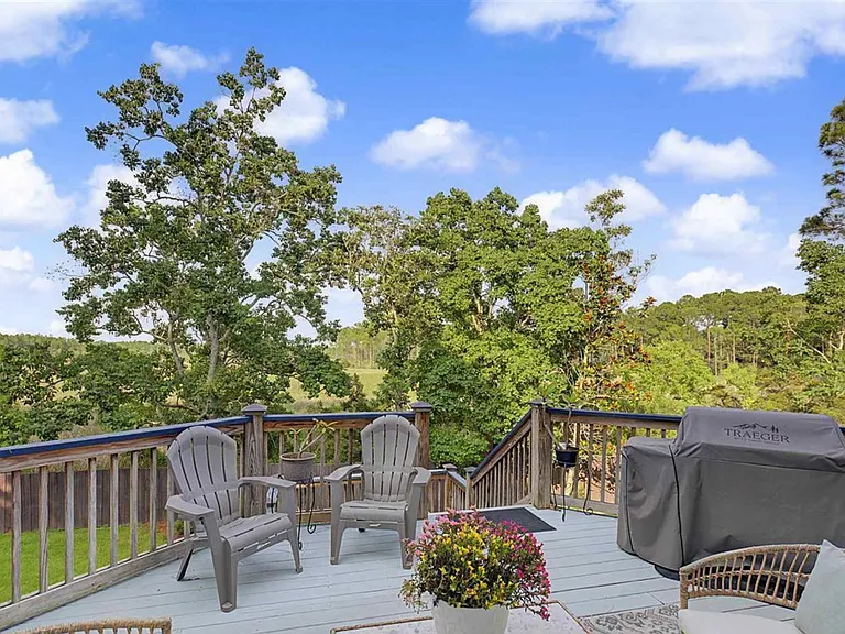 4596 Bayside Dr — Photo 16