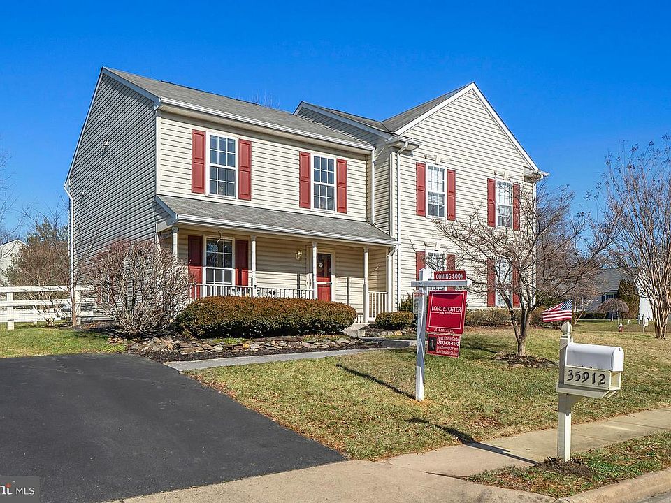 1st image of 35912 Carriage Hill Dr