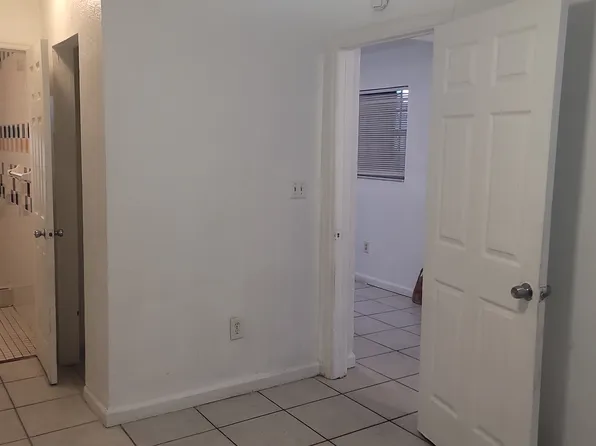 20 NW 71st St #8, Miami, FL 33150