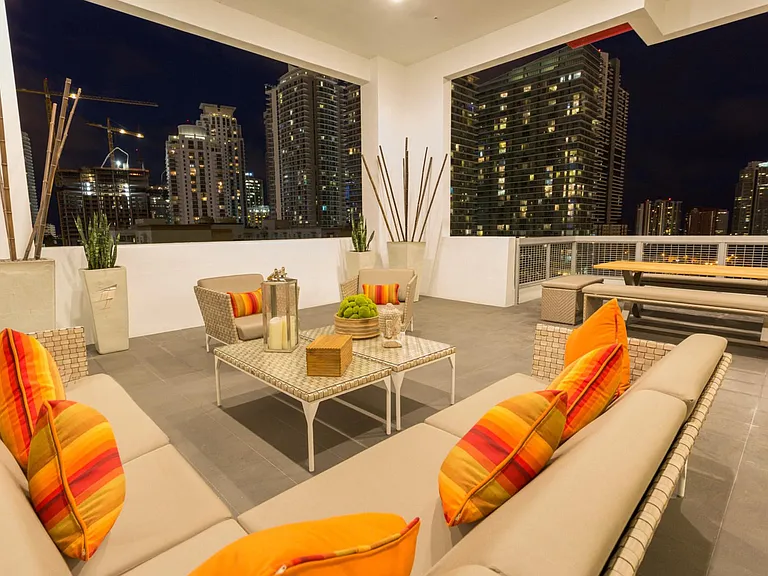 Brickell View Terrace Apartments — Photo 11