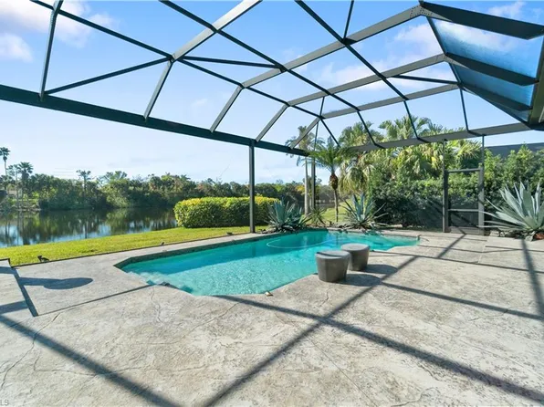 570 Portsmouth CT, NAPLES, FL 34110