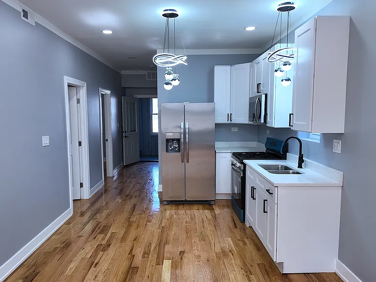 2233 S Spaulding Ave #2 — Photo 5