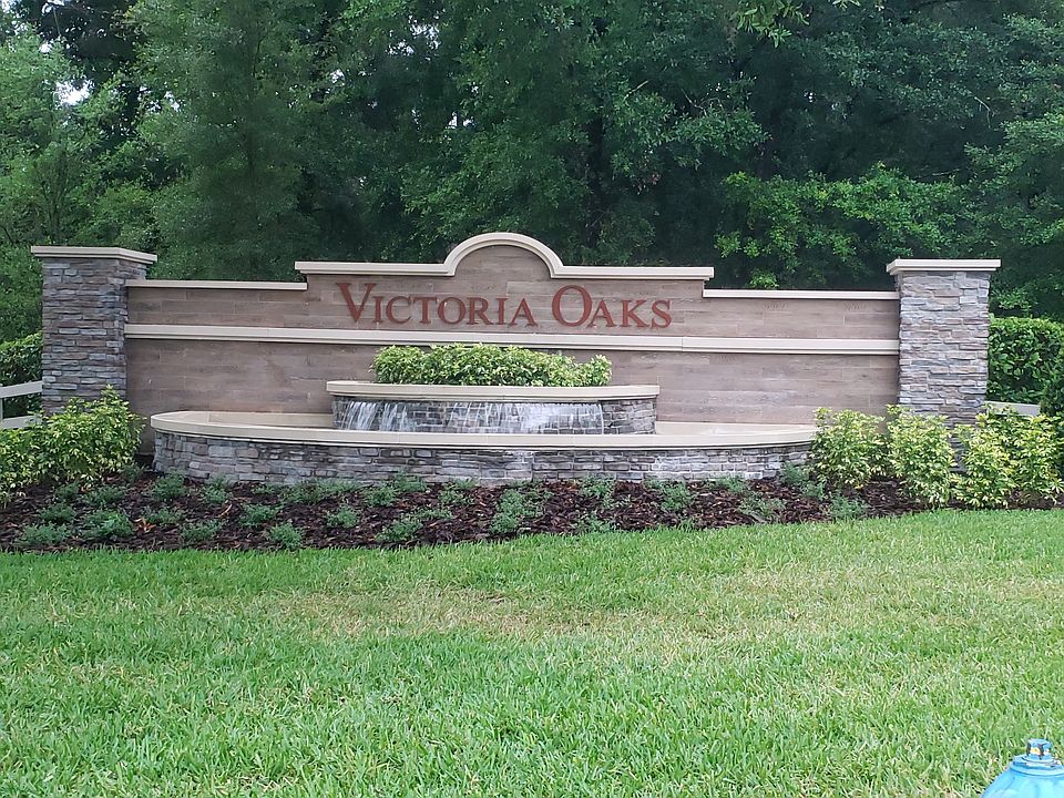 Victoria Oaks - Deland, Florida - One of the most sought after communities in Deland - Close to Stetson University, downtown Deland shopping & dining!