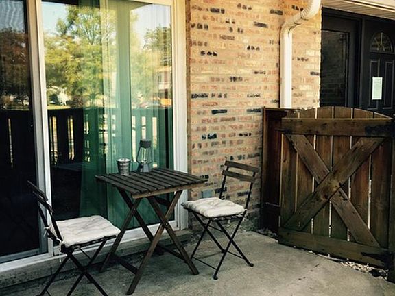 4th image of 4602 Euclid Ave APT 1C