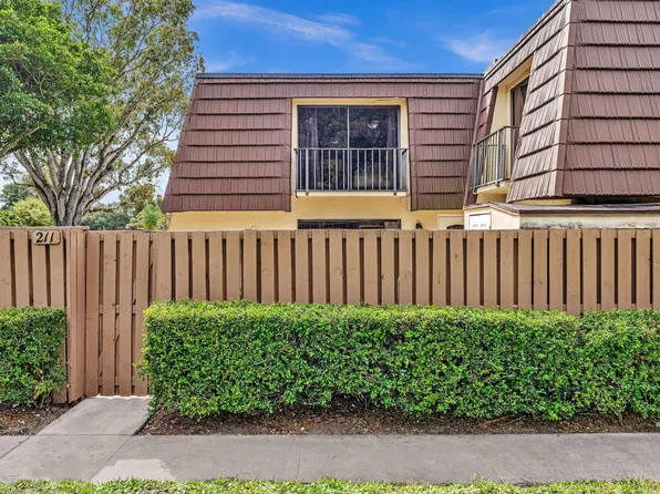 211 2nd Court, Palm Beach Gardens, FL 33410