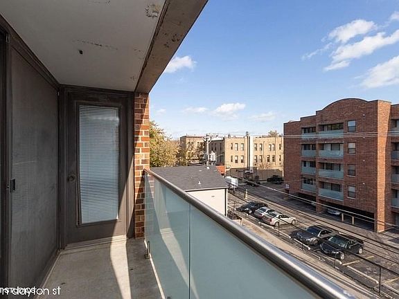 2nd image of 1717 N Dayton St #924