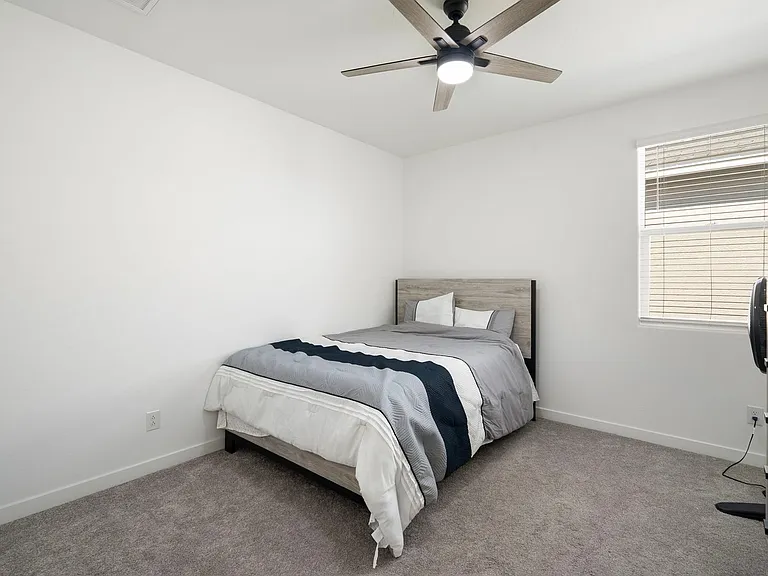 3110 E Hayfield Way — Photo 8