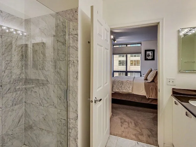 635 N Dearborn St #1806 — Photo 10