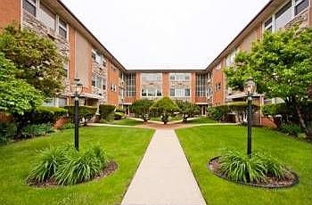 1st image of 4105 N Keeler Ave APT 3E
