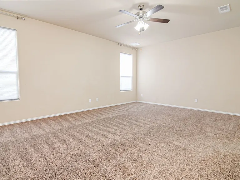 6715 Hall Of Fame Blvd — Photo 11