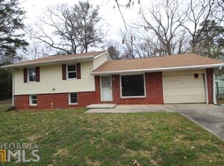 515 Roxbury Dr, Riverdale, GA 30274