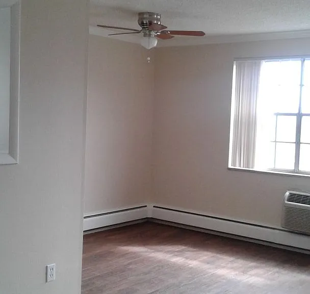 3401 S Marion St — Photo 59