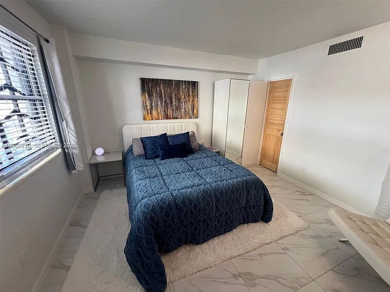 1390 Ocean Dr #101 — Photo 21
