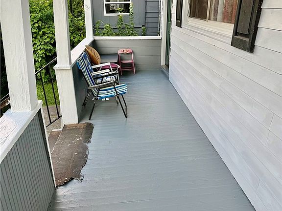4th image of 707 Spring St