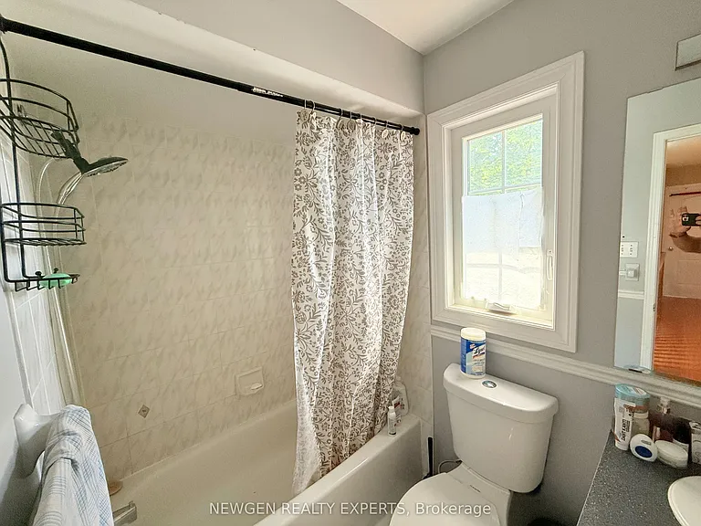 6013 Castlegrove Ct #UPPER — Photo 21